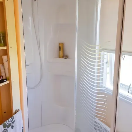 Charming In With Shared Pool Tatil Evi Pataias