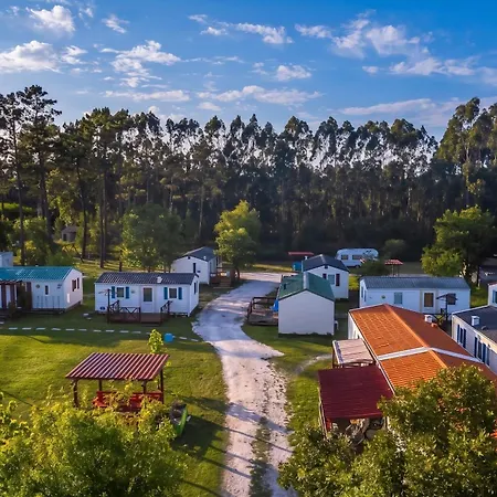 Charming In With Shared Pool Tatil Evi Pataias